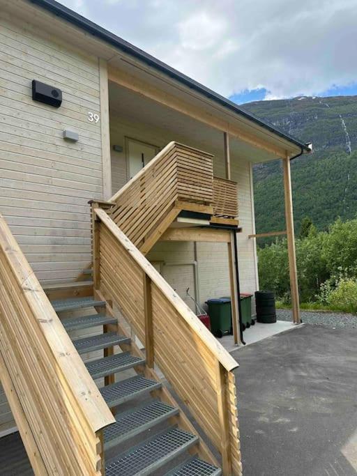 Loen Panorama Apartment Stryn Bagian luar foto